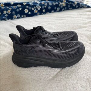 Hoka Clifton 9